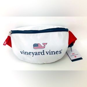 NWT! Vineyard Vine fannypack